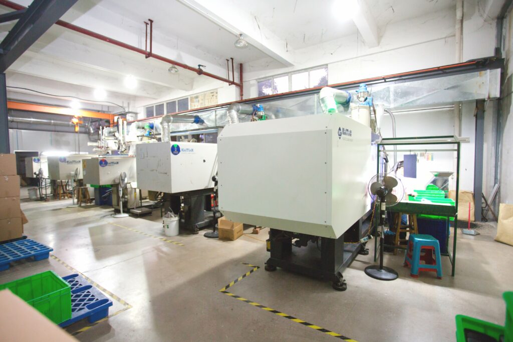 16-plastic injection molding
