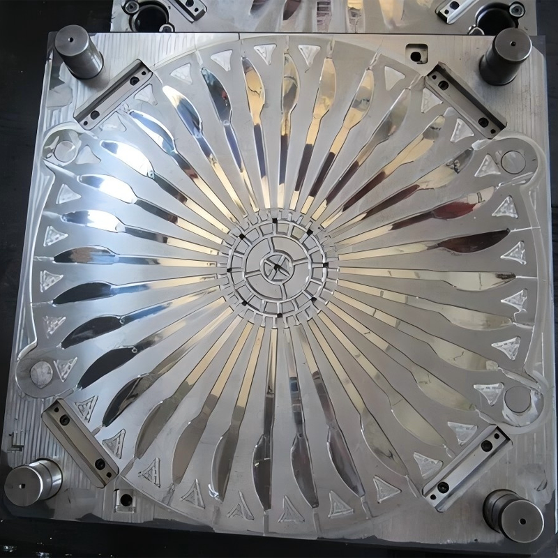Plastic-Cutlery-Mold