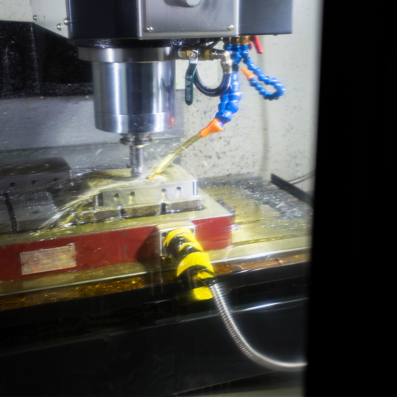 How Water Injection Molding Improves Cycle Time, Part Strength, and Material Efficiency3