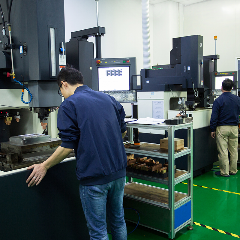 How Water Injection Molding Improves Cycle Time, Part Strength, and Material Efficiency4