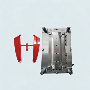 Custom Plastic Injection Molding Mold Tooling for Automotive Headlight Lens Parts3